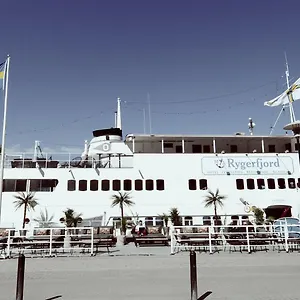 ** Botel Rygerfjord & Sweden